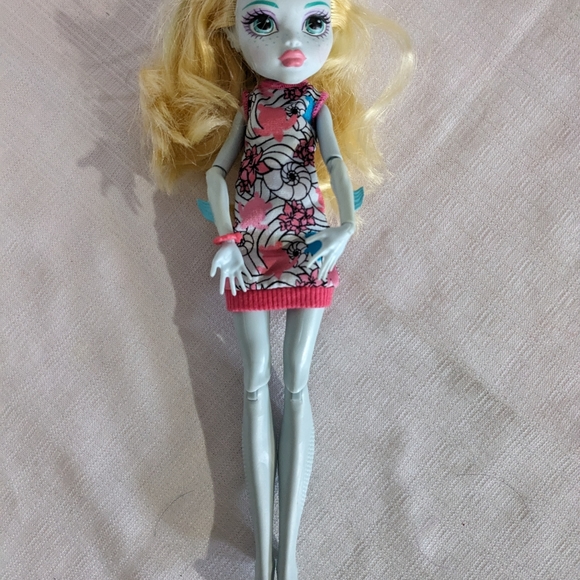 Monster High Lagoona Blue Ghouls Beast Pet Doll Mattel Dress Bracelet - Picture 4 of 6